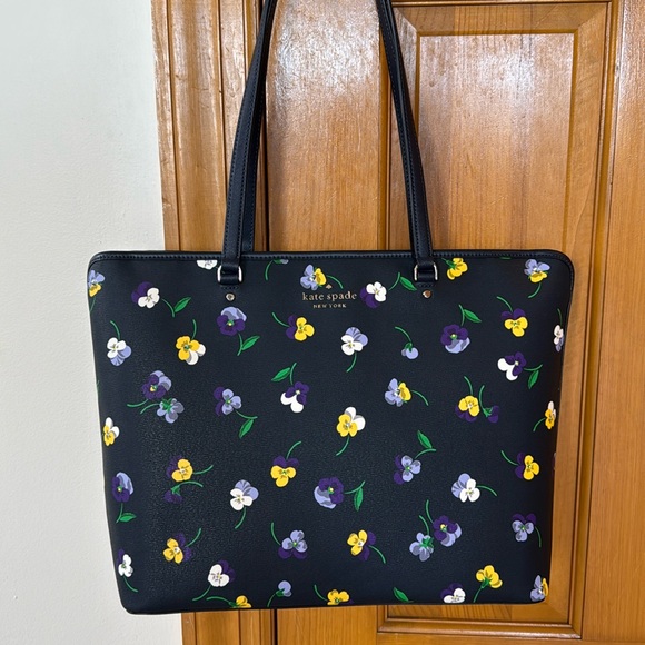 kate spade Handbags - Kate Spade Navy Blue Floral Tote Bag. NWOT